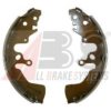 SUZUK 5320065J00 Brake Shoe Set